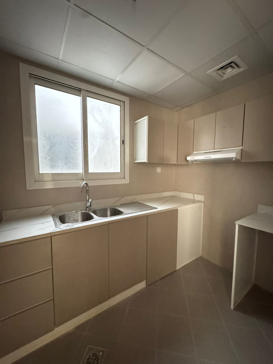One-bedroom apartment for annual rent