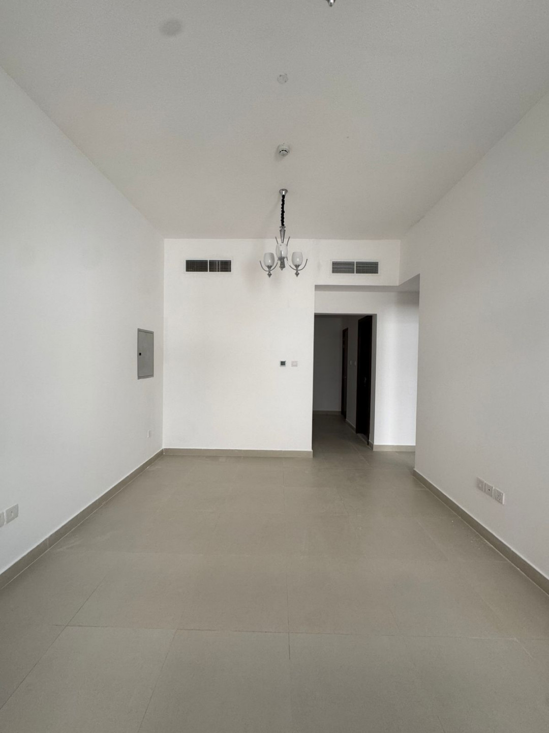 One-bedroom apartment for annual rent