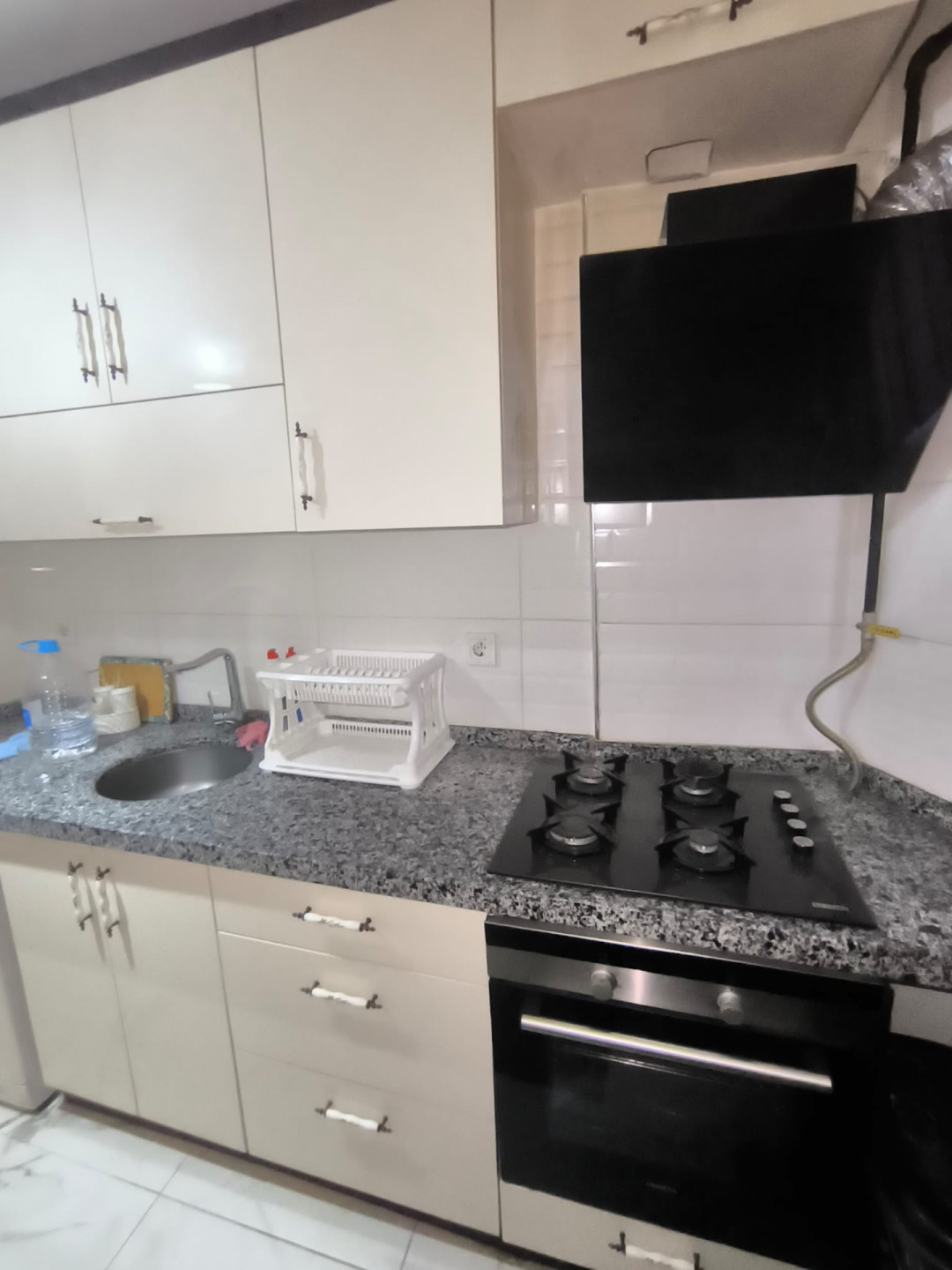 Two-bedroom apartment with a living room, furnished and clean.