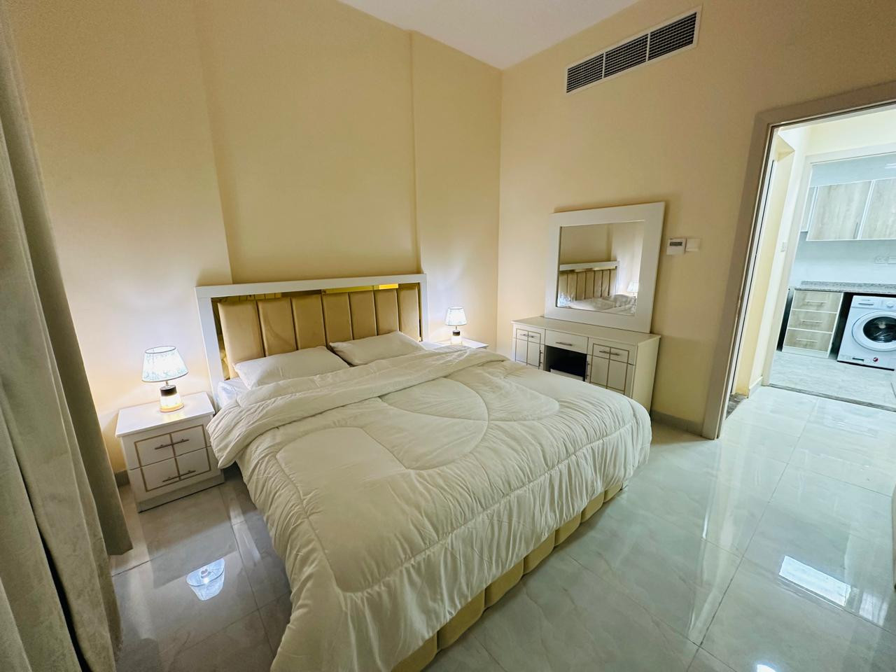 Furnished one-bedroom apartment