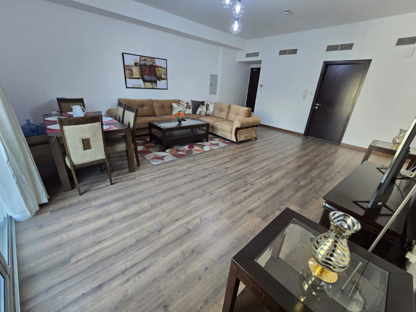 Furnished apartment for rent in Juffair, electricity included