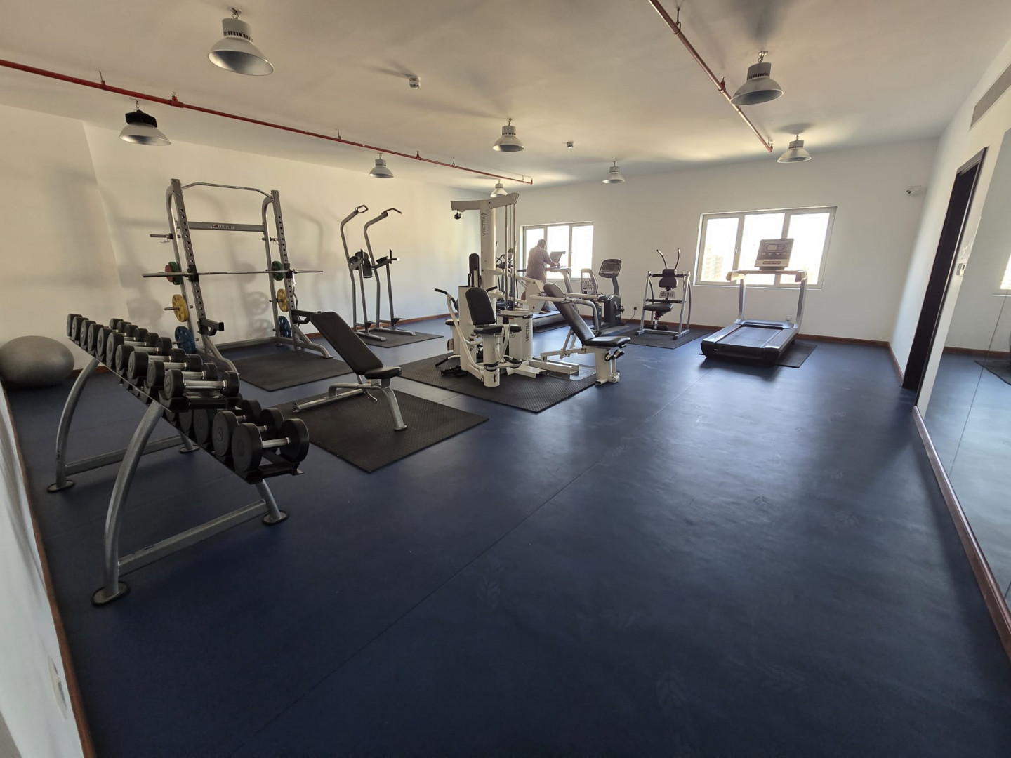 shkh-llaygar-mfrosh-shaml-alkhrbaaa-fy-algfyr91778440693.jpg