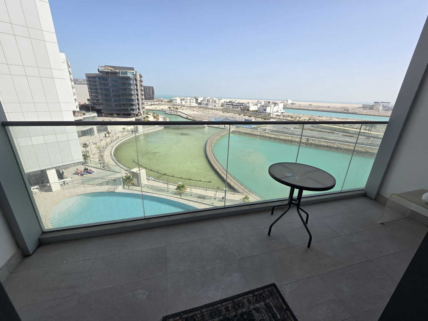 shkh-llaygar-mfrosh-shaml-alkhrbaaa-fy-dlmonya51778500542.jpg