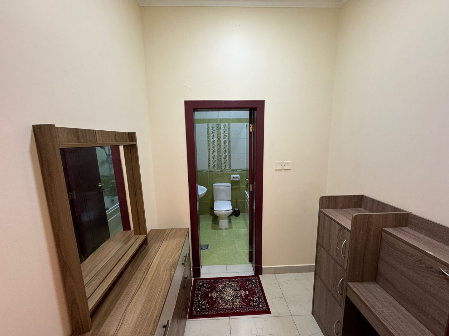 shkh-mfroshh-llaygar141778477889.jpg