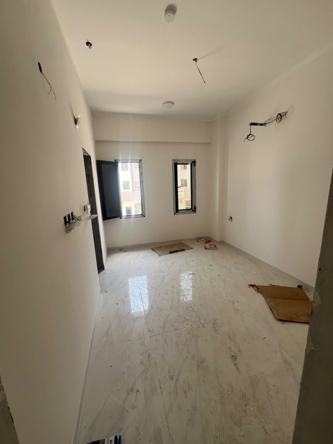 Monthly Apartment for rent - first occupancy - so bedrooms and a living room + 3 bathrooms