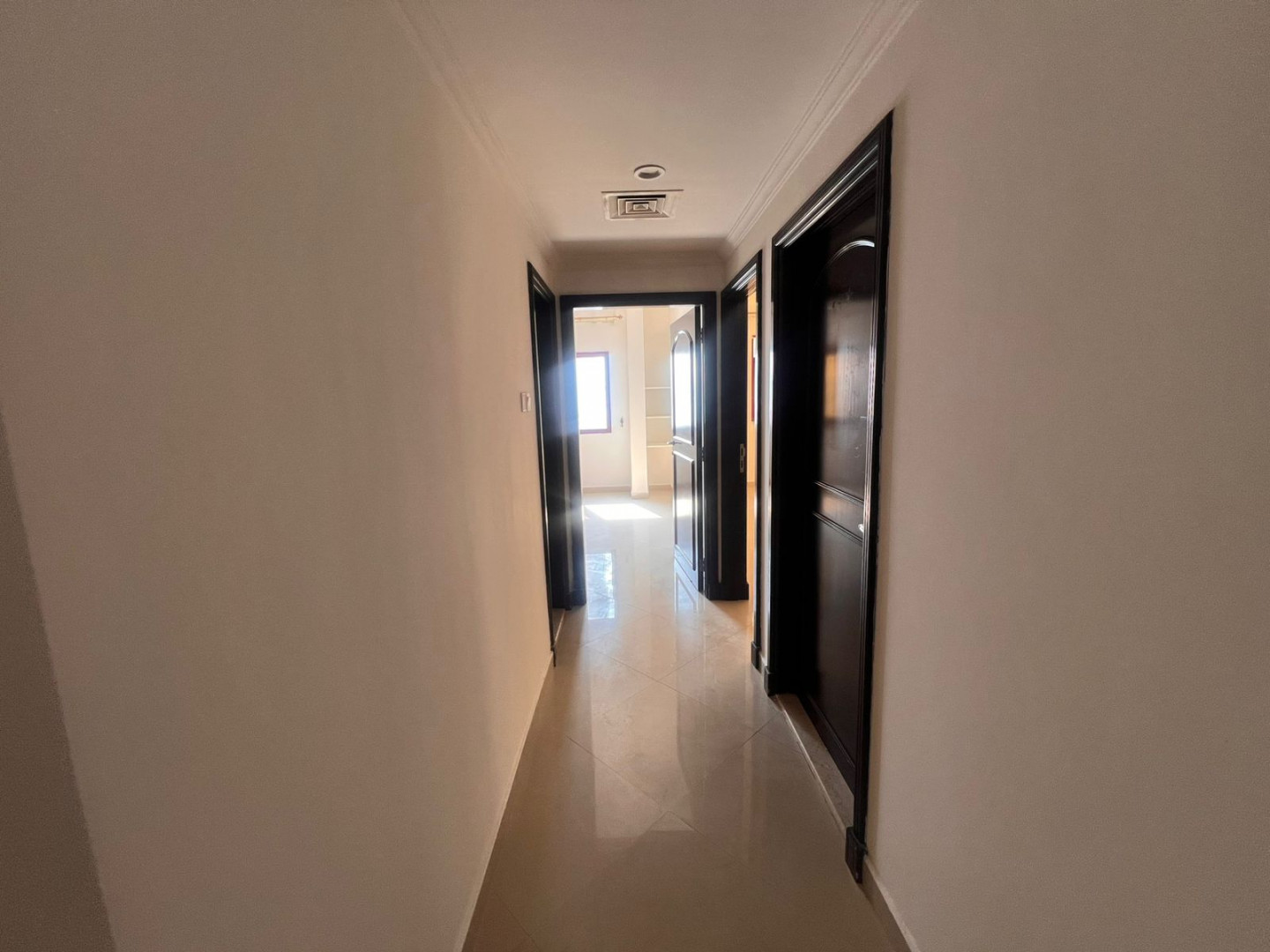 Your apartment is now in the Khan area, with two bedrooms, a living room, and two bathrooms, at an unbeatable price.