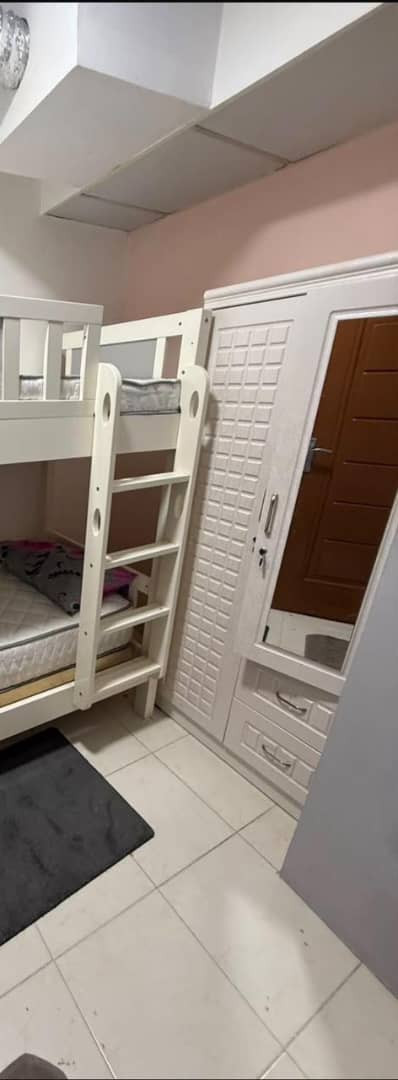 Youth accommodation, double partitions
