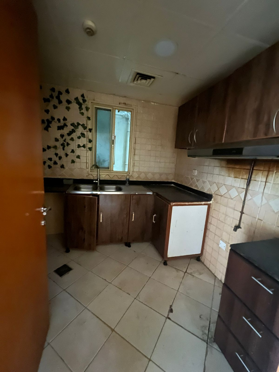 spacious-1br-apartment-for-rent-in-al-qulaiah-large-layout-balcony-with-open-view121778756785.jpeg