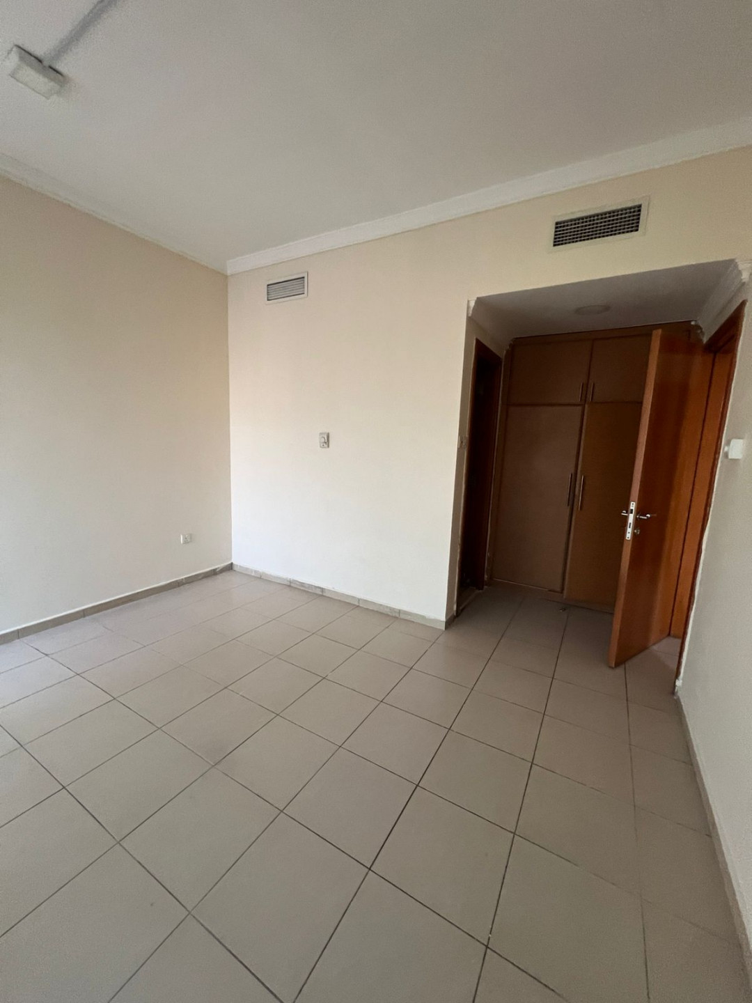 spacious-1br-apartment-for-rent-in-al-qulaiah-large-layout-balcony-with-open-view81778756784.jpeg
