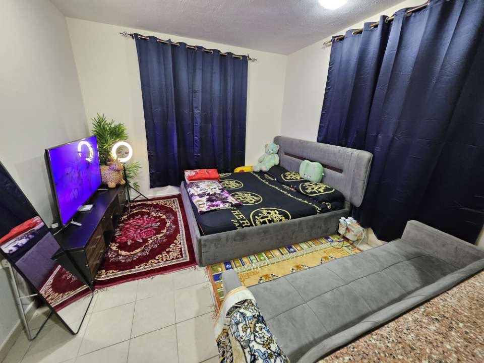 stodyo-tan-sakn-alsharkh-almgrh-kryb-mn-alkornysh-omhth-albas-okafh-alkhdmat01789922990.jpg