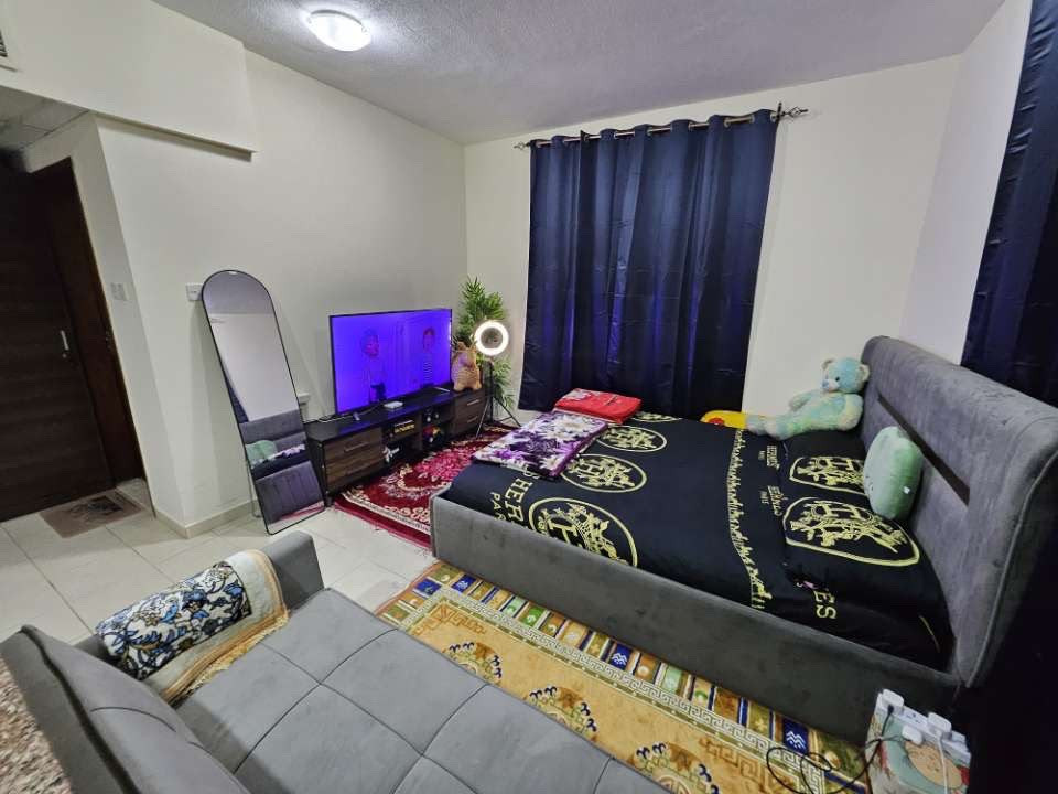 Second studio apartment for rent in Al Majaz, Sharjah, close to the Corniche, bus station, and all services.