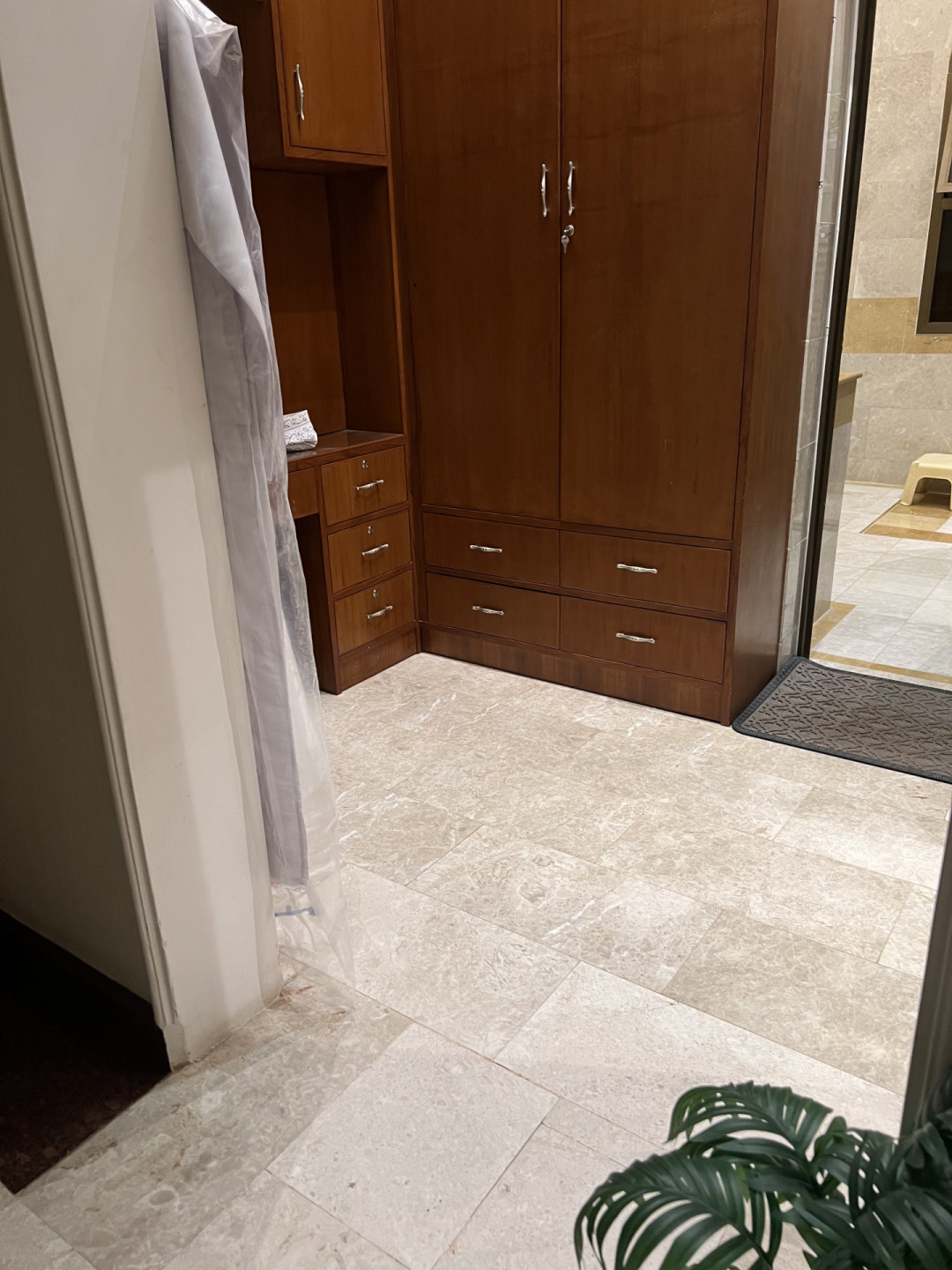 Studio bathroom test