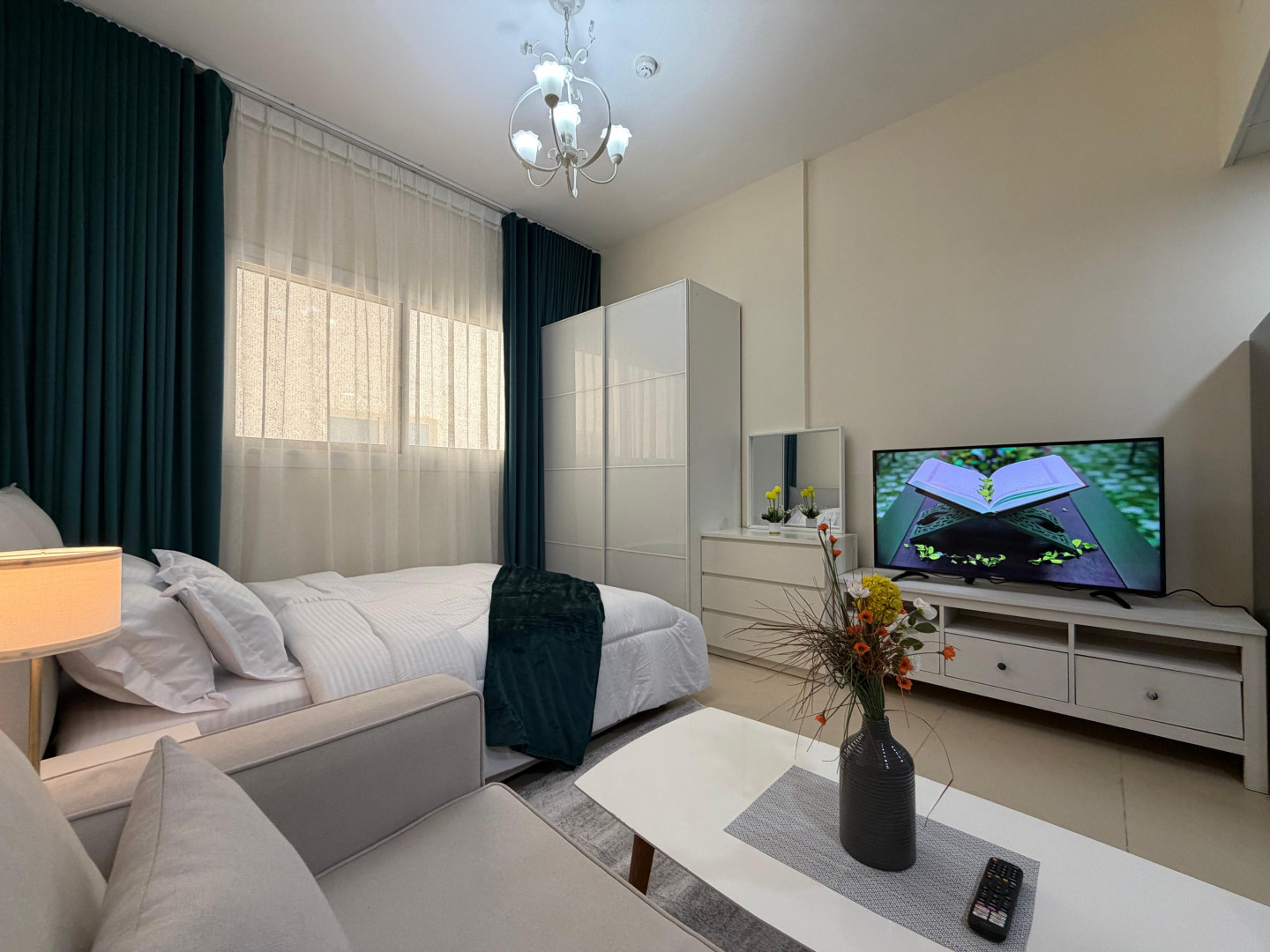 Second tenant, new furniture