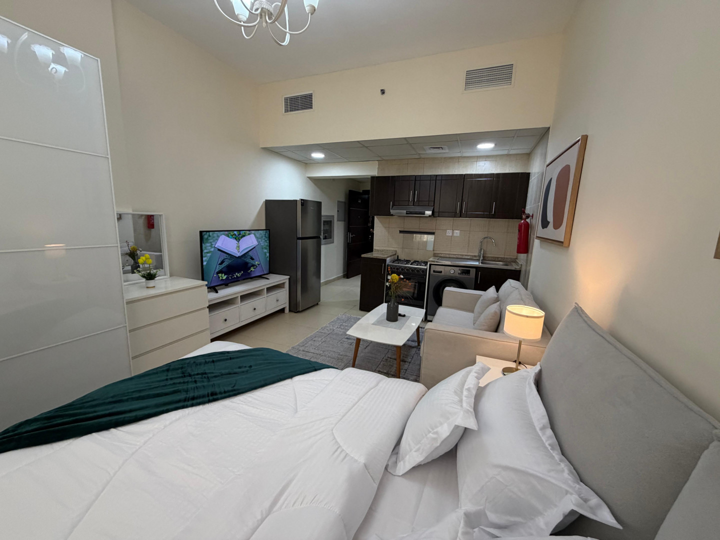 Second tenant, new furniture