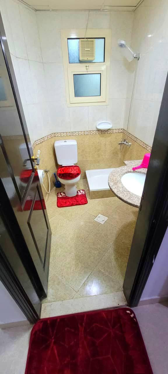 Second tenant, one room and living room, Kuwait Street