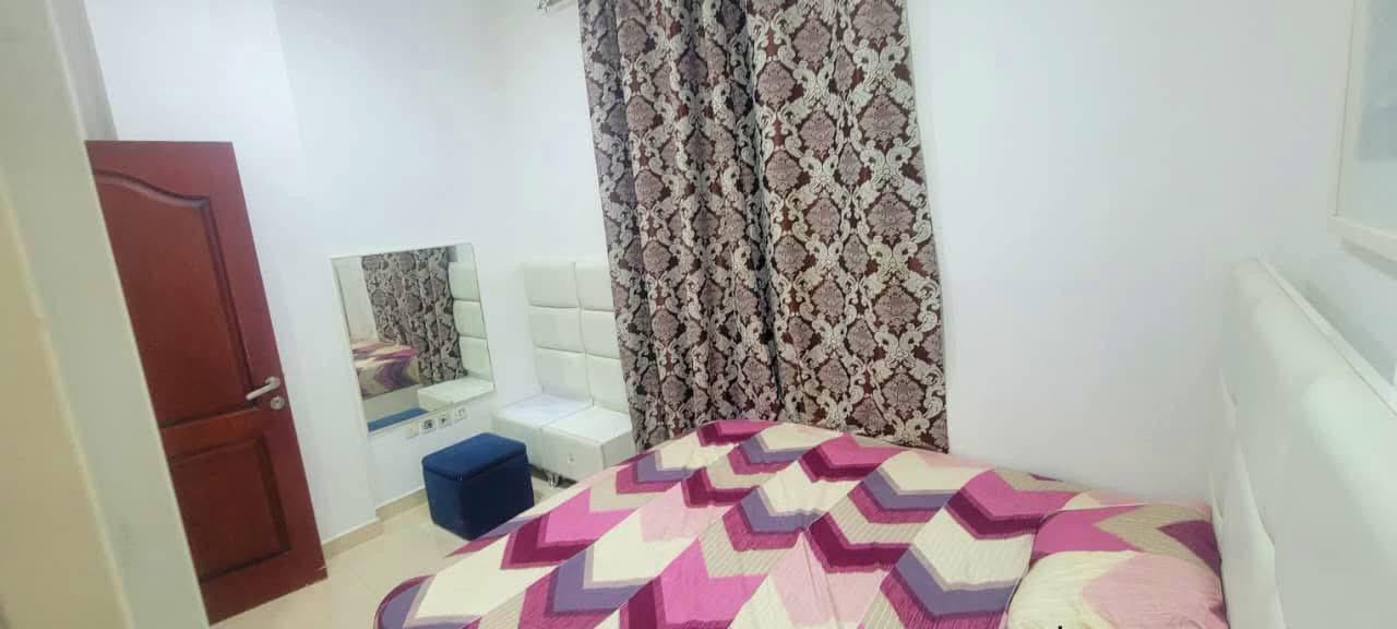 Second tenant, one room and living room, Kuwait Street