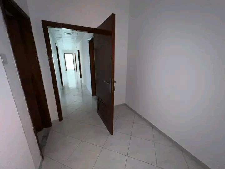 Three bedrooms and a living room / Rent – Sharjah