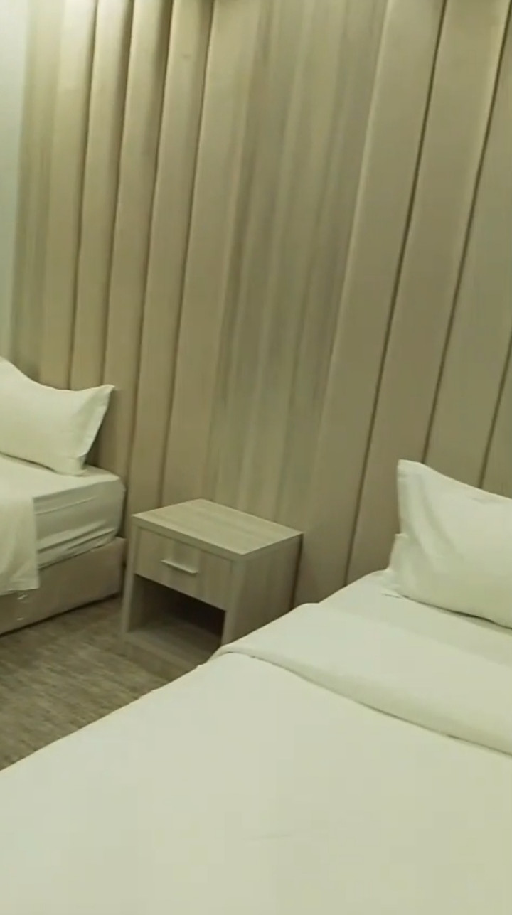 There is an apartment for rent in Al Hamra neighborhood.